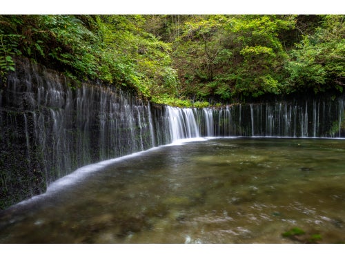 【名古屋発】日本三名泉!草津温泉と夏の避暑地!旧軽井沢銀座通り&白糸の滝1泊2日3